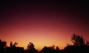 Sunsets: appear in a variety of colors